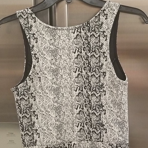 💕BB DAKOTA💕 Snake Skin Pattern Mini Dress - Picture 5 of 6